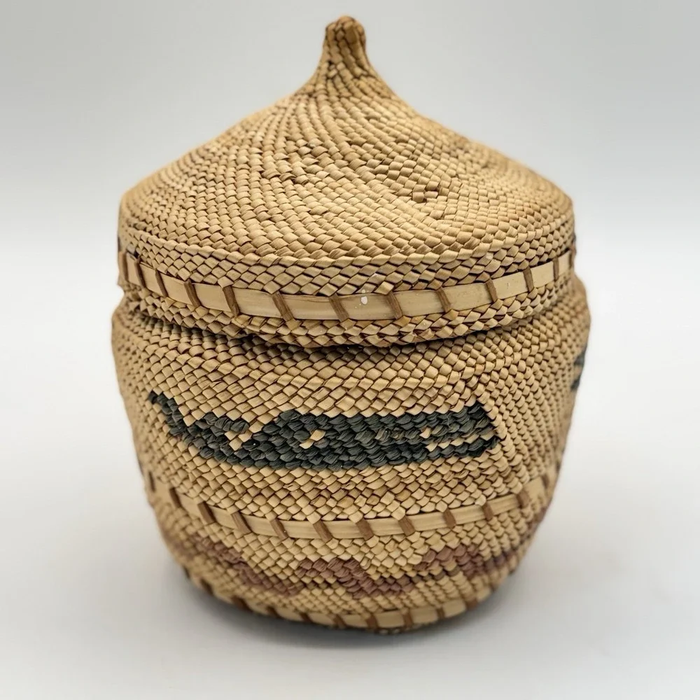 Vtg Nootka/ Makah Domed Lidded Native American Basket Northwest Coast 6.5